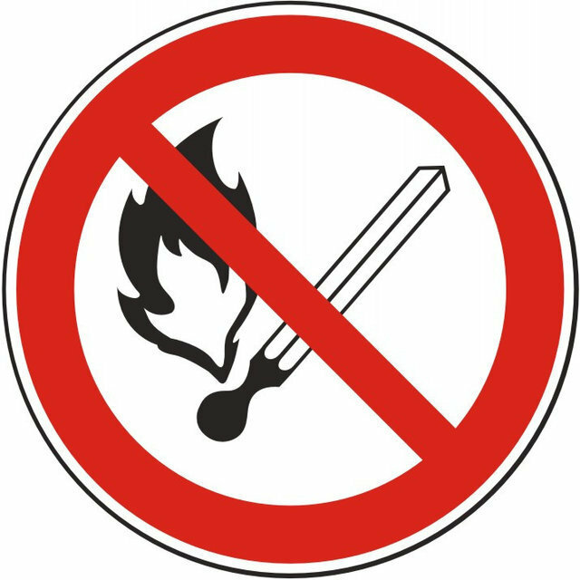 Знак "Курение запрещено" наклейка 100х100 мм